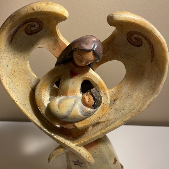 👼 Sweet Resin Angel Statue – gentle embrace of serenity and love - Picture 2 of 5